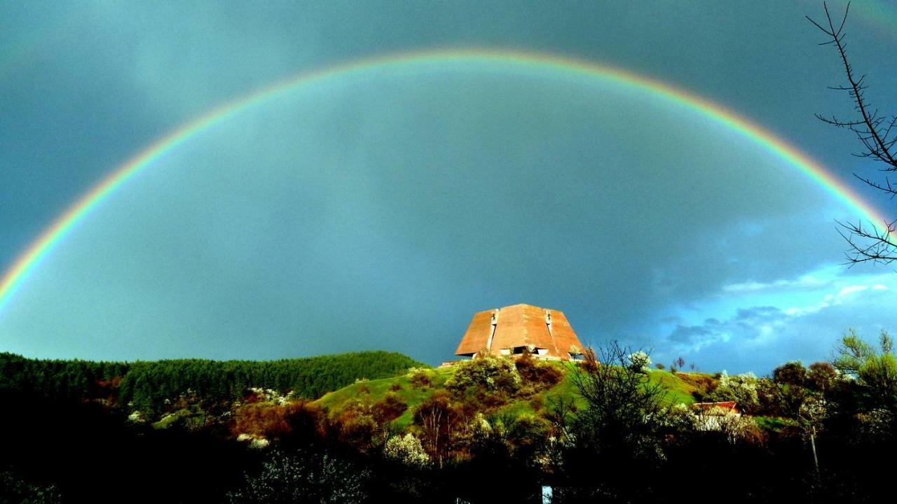 Hotel Aleksievata Kashta Gurgulyat Dış mekan fotoğraf
